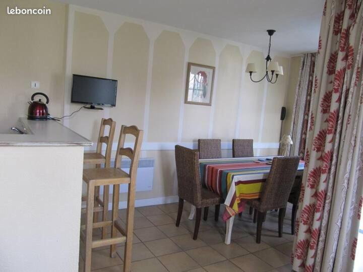 Cote Basque Apartment Urrugne Bagian luar foto