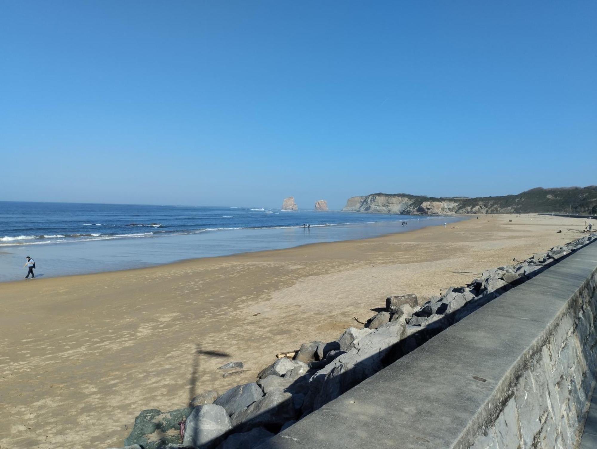 Cote Basque Apartment Urrugne Bagian luar foto